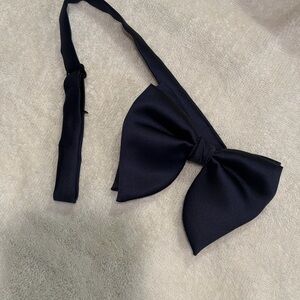 Elegant Black Bow Tie